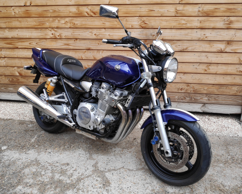 YAMAHA XJR 1300